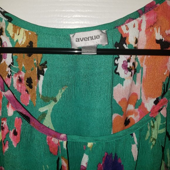 Avenue Plus Size Green Floral Pleated Blouse 18/20 - Picture 2 of 7